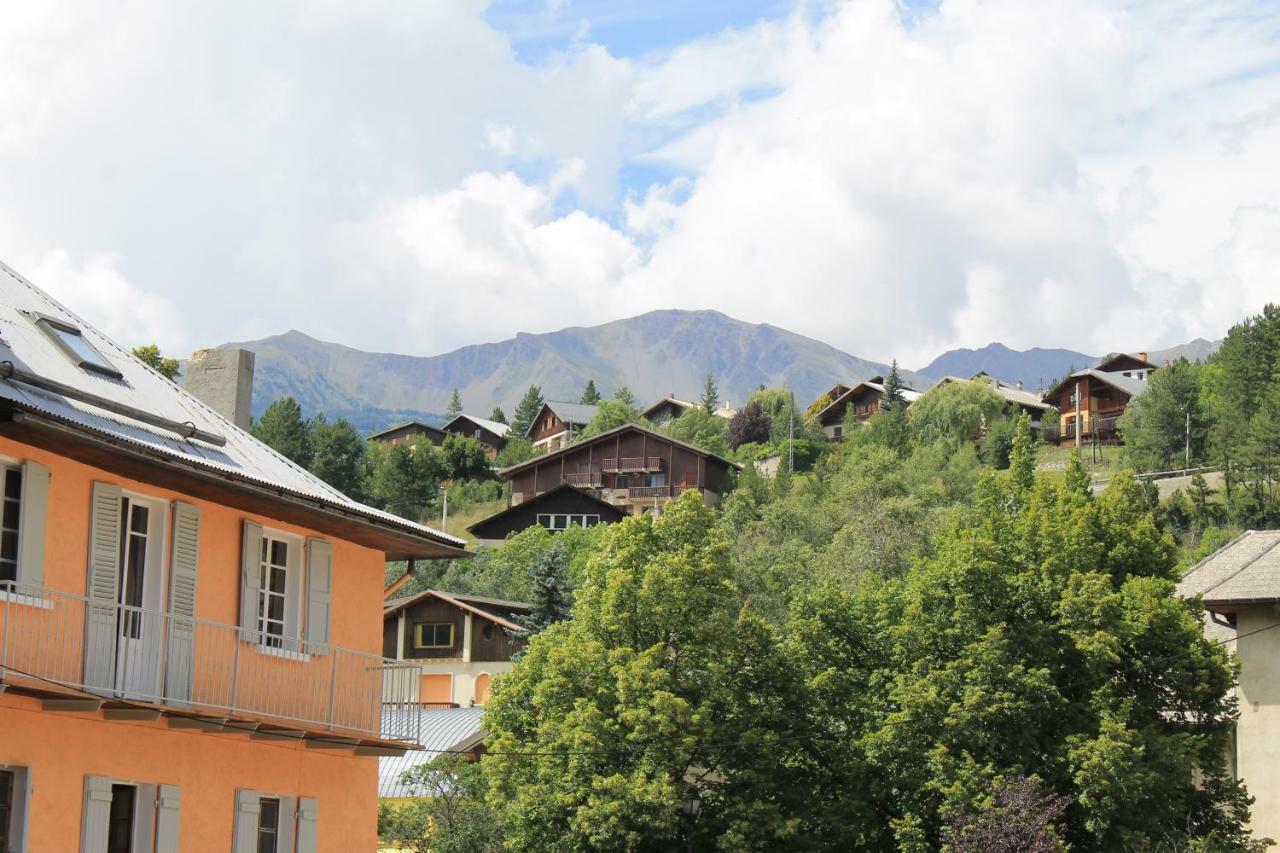 Appartement Style Chalet Centre Barcelonnette Buitenkant foto